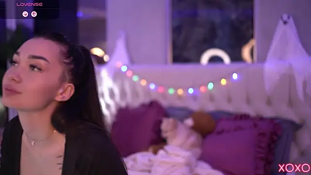 SashaFerrera online show from 10/30/25, 07:58