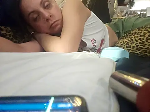 Snapshot of ShysluutGia chatting on 02/25/25, 09:02 ShysluutGia online show from 02/25/25, 09:02