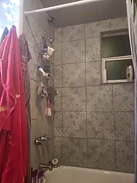 Snapshot of ShysluutGia chatting on 09/19/25, 05:09 ShysluutGia online show from 09/19/25, 05:09