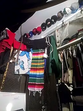 ShysluutGia online show from 11/06/25, 07:31