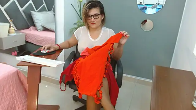 Snapshot of StephyJones1 chatting on 01/23/25, 08:24 StephyJones1 online show from 01/23/25, 08:24