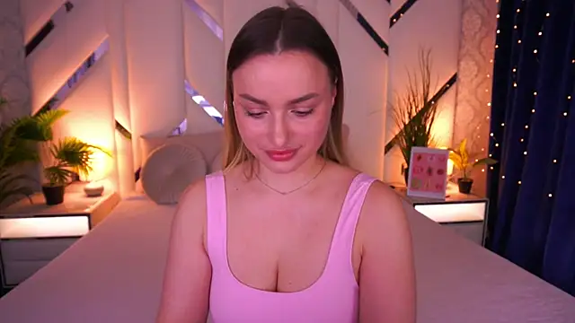 LindsieGreyy online show from 02/24/26, 08:34