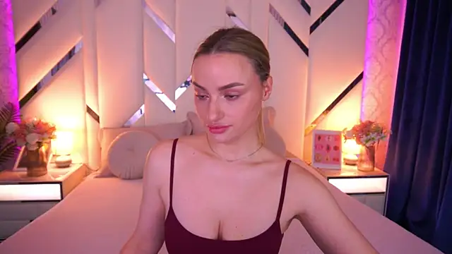 LindsieGreyy online show from 05/16/26, 06:43