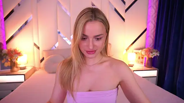 LindsieGreyy online show from 05/30/26, 06:21
