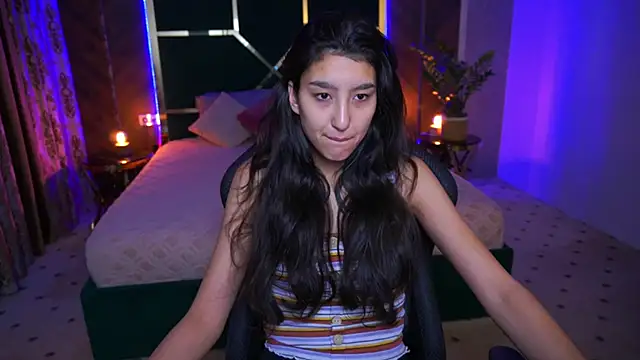 CharmMocco online show from 03/04/25, 07:30