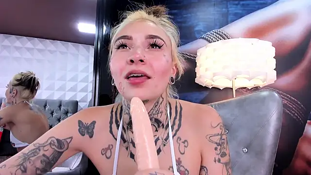 miss   angel online show from 02/12/25, 09:01