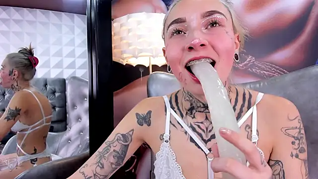 miss   angel online show from 02/20/25, 06:35