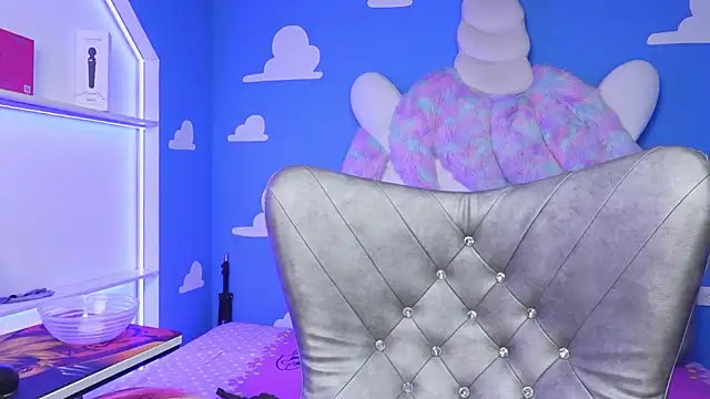 miss   angel online show from 10/22/25, 06:07