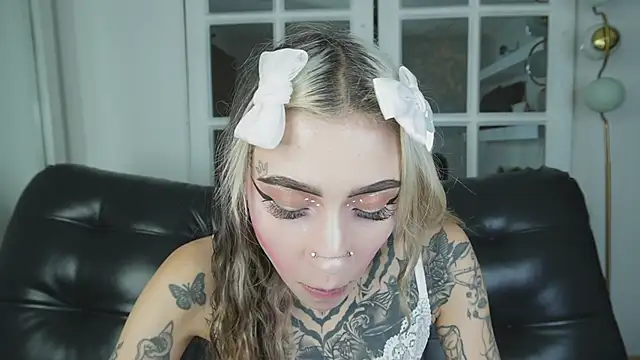 miss   angel online show from 02/17/26, 11:07