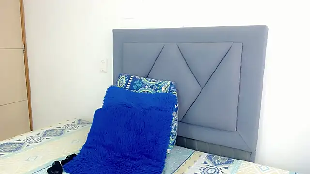 dominic 00 online show from 11/05/25, 07:14