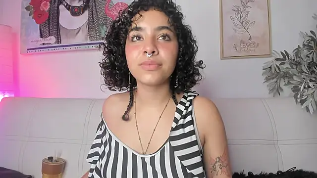 Dhalila  online show from 03/13/25, 04:38