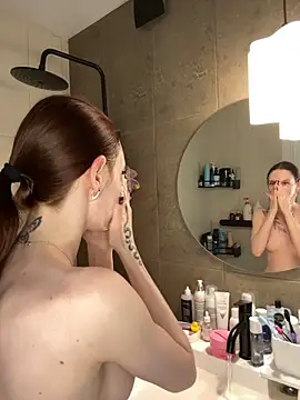 Snapshot of JoYung chatting on 02/09/25, 04:29 JoYung online show from 02/09/25, 04:29