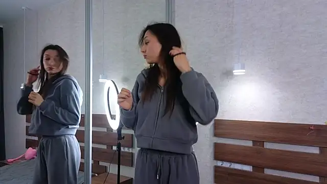 Snapshot of ColleenCox chatting on 02/19/25, 06:10 ColleenCox online show from 02/19/25, 06:10