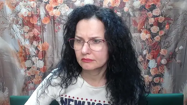 Miroslava Happi online show from 03/12/26, 08:42