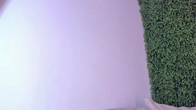 Snapshot of emmiily_z chatting on 03/22/25, 02:16 emmiily z online show from 03/22/25, 02:16