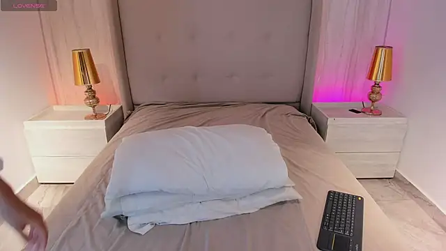 Snapshot of emmiily_z chatting on 03/15/26, 08:26 emmiily z online show from 03/15/26, 08:26