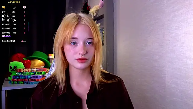 Snapshot of Hisoka_akerley chatting on 09/26/25, 05:17 Hisoka akerley online show from 09/26/25, 05:17