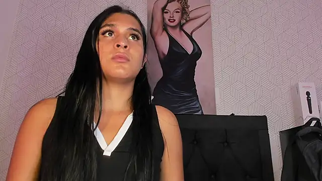 Selena fox7 online show from 11/14/25, 04:44