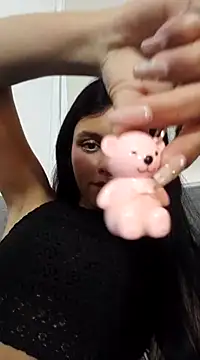 Snapshot of CHLOE_ISABELL chatting on 03/15/25, 05:26 CHLOE ISABELL online show from 03/15/25, 05:26