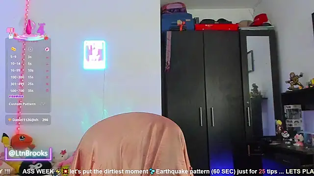 Annaa Brooks online show from 10/12/25, 12:04