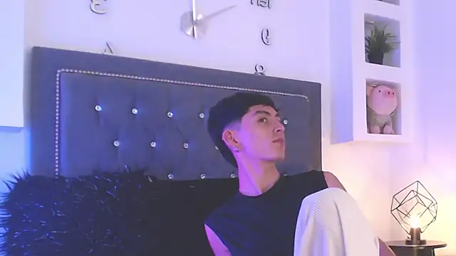 MaikyCooper online show from 03/15/25, 04:57