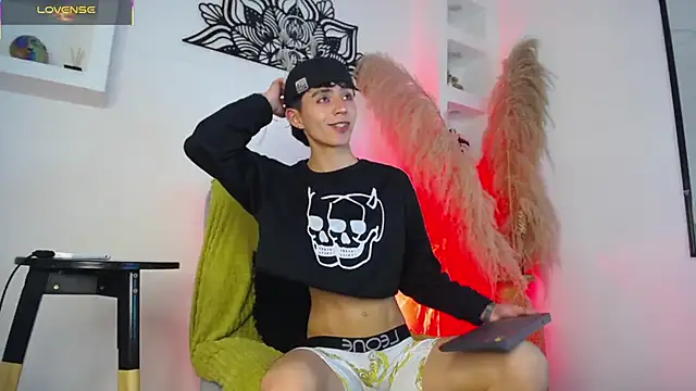 MaikyCooper online show from 09/15/25, 08:20