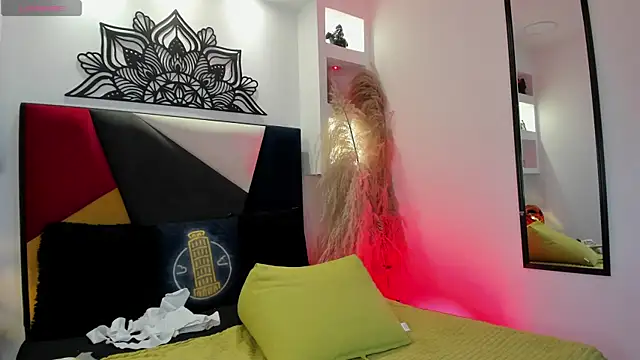 MaikyCooper online show from 10/08/25, 08:39