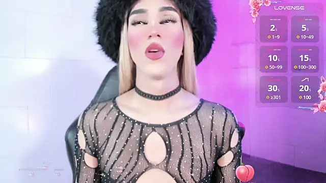Snapshot of emelly_horny_ chatting on 03/12/25, 05:38 emelly horny online show from 03/12/25, 05:38