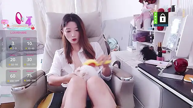 Snapshot of Tangtang-baby chatting on 06/23/26, 03:37 Tangtang-baby online show from 06/23/26, 03:37