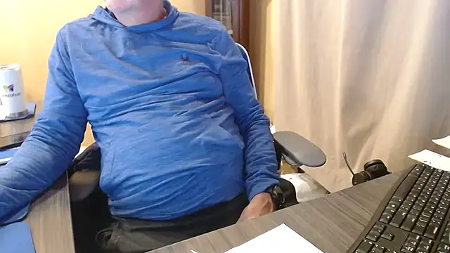 Snapshot of olderandwiser2 chatting on 03/19/25, 04:03 olderandwiser2 online show from 03/19/25, 04:03