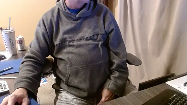 olderandwiser2 online show from 04/12/26, 03:44