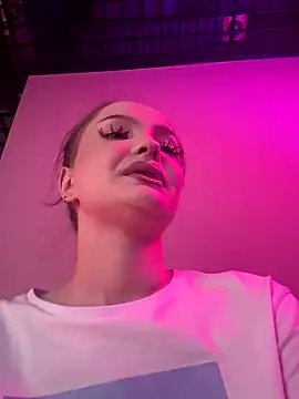 Snapshot of AlexaBright chatting on 11/09/25, 06:06 AlexaBright online show from 11/09/25, 06:06