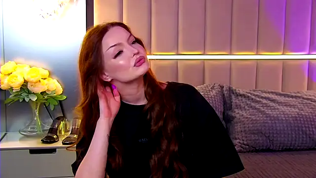 Snapshot of AlexaBright chatting on 11/25/25, 06:08 AlexaBright online show from 11/25/25, 06:08