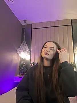 Snapshot of AlexaBright chatting on 12/14/25, 05:29 AlexaBright online show from 12/14/25, 05:29