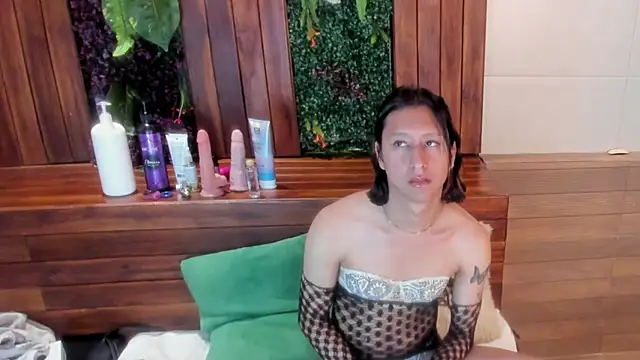 Georgina Palacios  online show from 09/14/25, 04:00