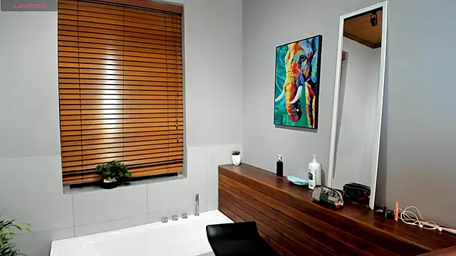 Georgina Palacios  online show from 11/04/25, 03:38