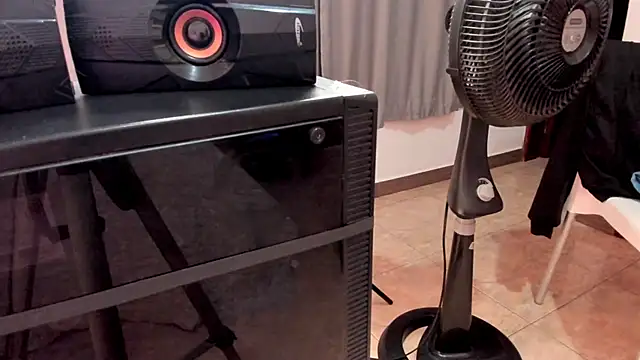 MiaHertz online show from 03/15/25, 12:58