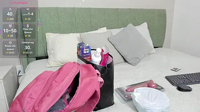 elizabeth 20 online show from 11/01/25, 07:05