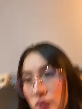 ValentinaOrtiz3 online show from 10/02/25, 03:46