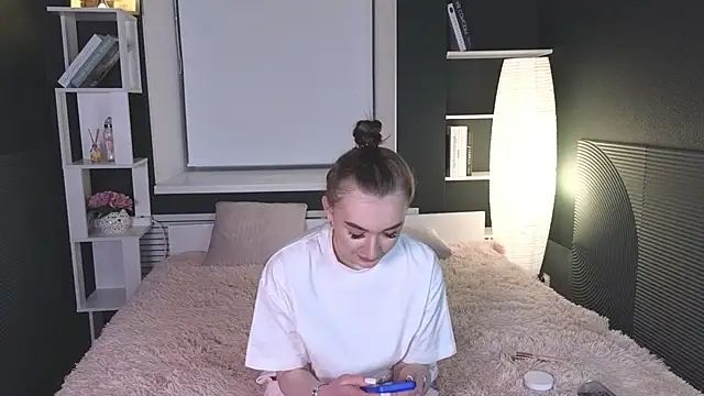 Snapshot of FeliceAldridge chatting on 02/13/25, 11:04 FeliceAldridge online show from 02/13/25, 11:04