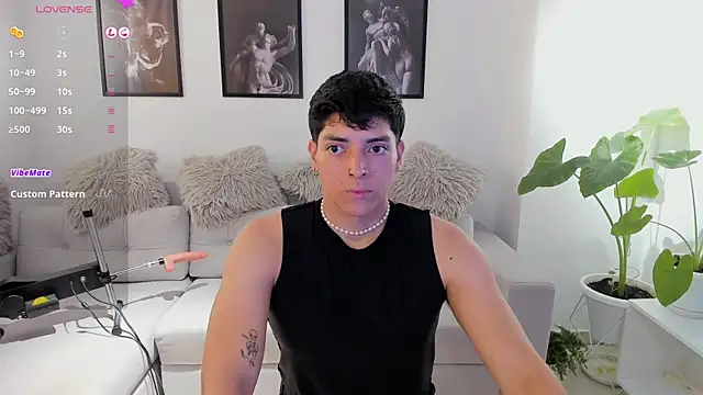  JacobMiller   online show from 02/10/25, 05:41