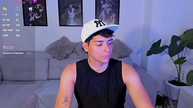  JacobMiller   online show from 02/18/25, 04:37