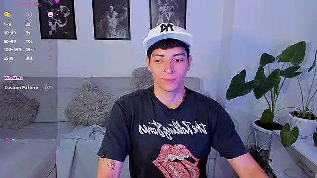  JacobMiller   online show from 02/25/25, 12:14