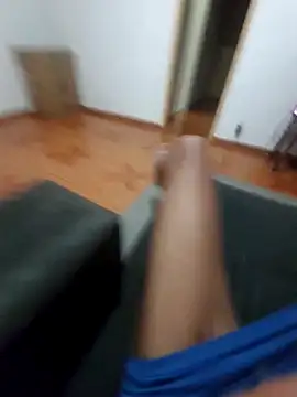 Snapshot of Dybala762 chatting on 10/19/25, 04:35 Dybala762 online show from 10/19/25, 04:35