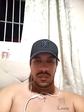 Snapshot of TonnyMoreno chatting on 02/19/25, 06:44 TonnyMoreno online show from 02/19/25, 06:44