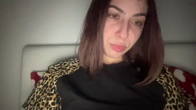 Snapshot of sarrah_rossy chatting on 02/27/25, 10:42 sarrah rossy online show from 02/27/25, 10:42