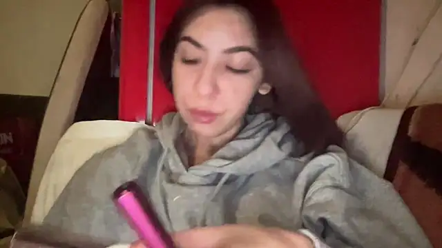 Snapshot of sarrah_rossy chatting on 03/04/25, 01:55 sarrah rossy online show from 03/04/25, 01:55