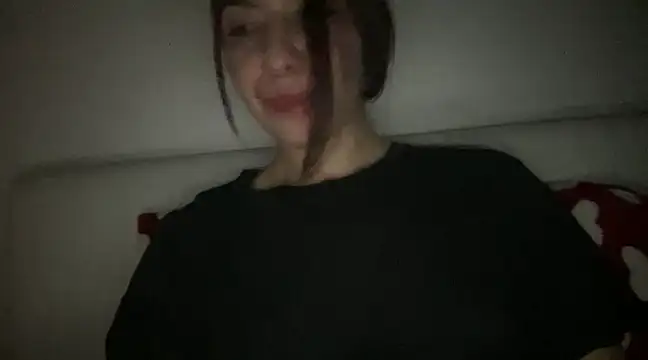 Snapshot of sarrah_rossy chatting on 03/05/25, 01:10 sarrah rossy online show from 03/05/25, 01:10