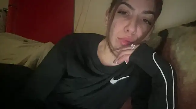 Snapshot of sarrah_rossy chatting on 03/15/25, 07:16 sarrah rossy online show from 03/15/25, 07:16