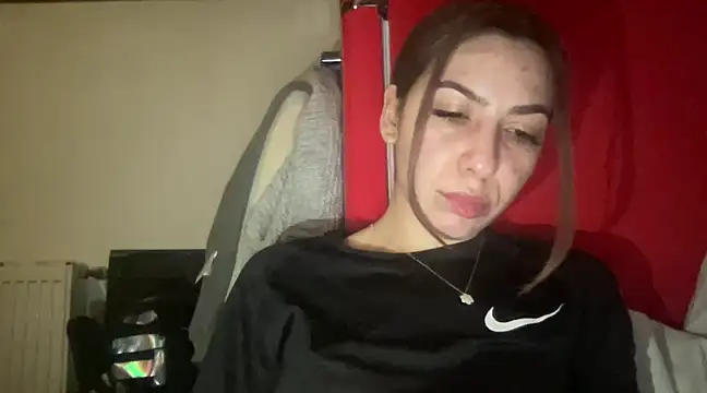 Snapshot of sarrah_rossy chatting on 03/15/25, 10:22 sarrah rossy online show from 03/15/25, 10:22